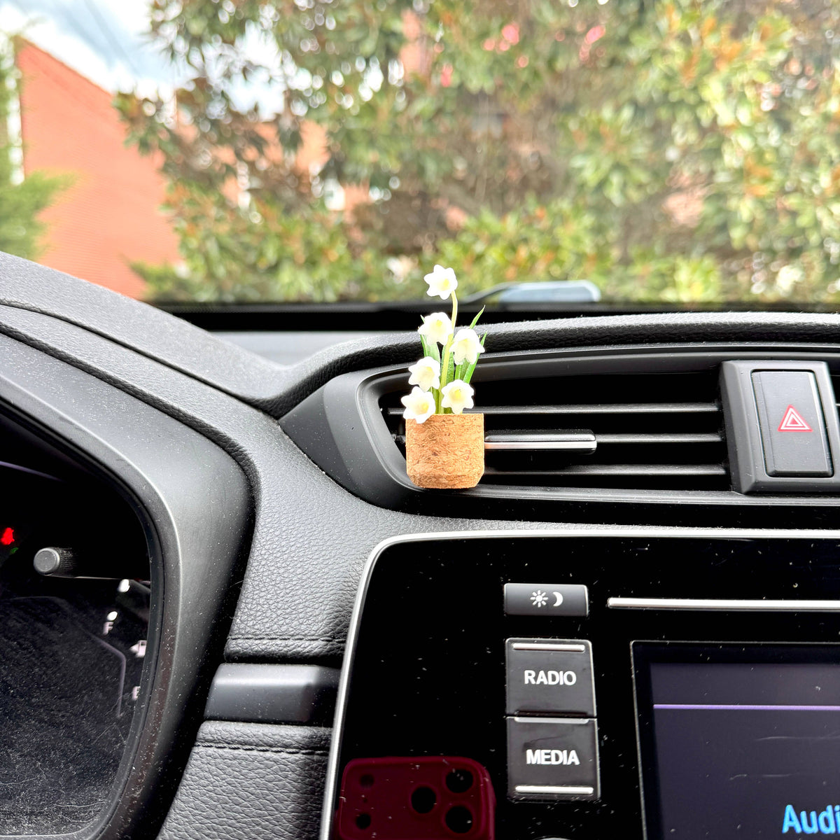 Lily of the Valley | Plant Car Diffuser