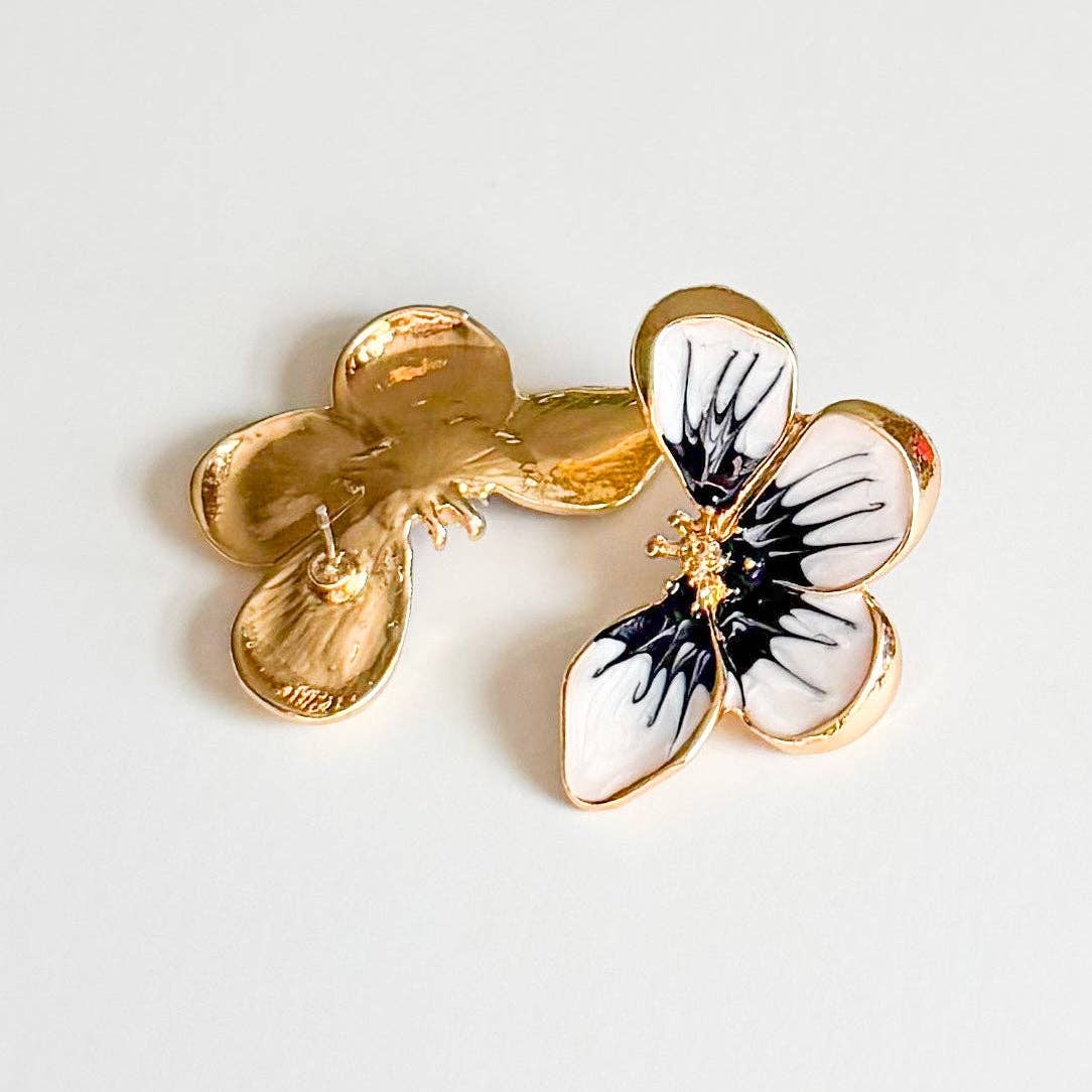 Pansy Stud Earrings: Blue