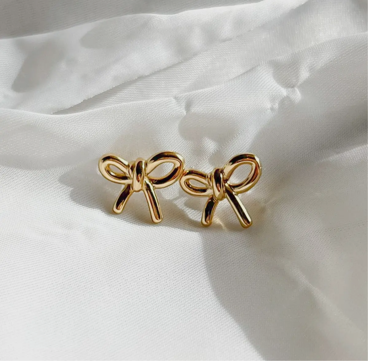 The Bow Earring