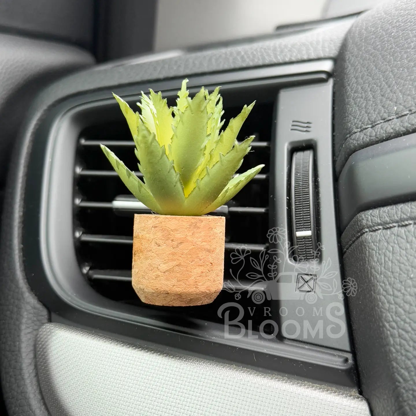 Short Aloe Vera | Plant Car Diffuser